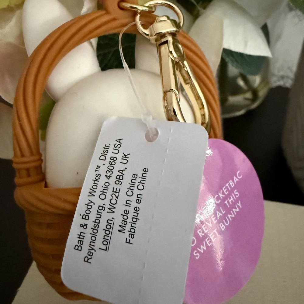 🆕🐰 BATH & BODY WORKS LIMITED EDITION  “SPRING BUNNY IN BASKET” POCKETBAC HOLDER - Picture 6 of 6